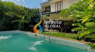Dijual Cepat Rumah Tropical Cantik Lokasi Tenang Cilandak