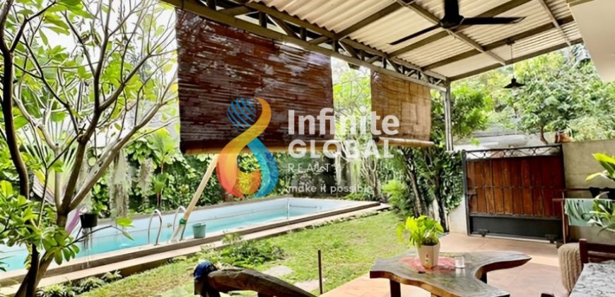 Dijual Cepat Rumah Tropical Cantik Lokasi Tenang Cilandak