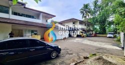 Dijual Cepat Termasuk Bangunan Dan Playground Hitung Tanah Saja