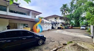 Dijual Cepat Termasuk Bangunan Dan Playground Hitung Tanah Saja