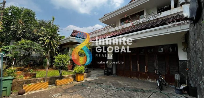 Dijual Rumah Rapih Lokasi Elite Simprug Senayan