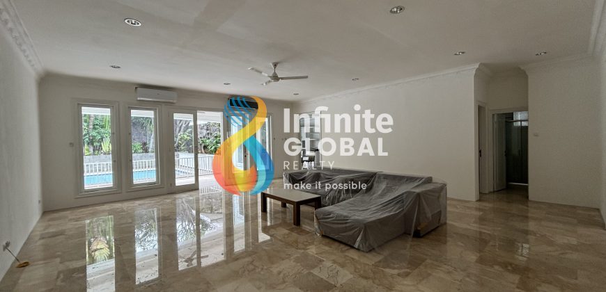 Town House For Rent Semi Furnished Near French School