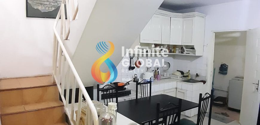 Dijual Rumah Tinggal + Kos2an 6 Kamar Kosan Aktif