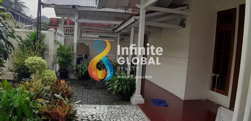 Dijual Rumah Tinggal + Kos2an 6 Kamar Kosan Aktif
