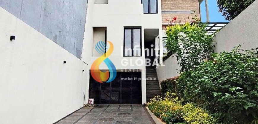 Townhouse Patra Kuningan Brand New Modern Exclusive Private Pool