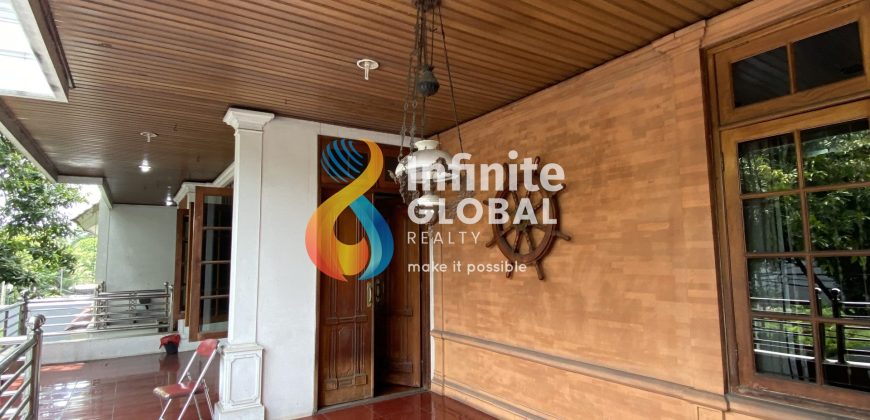 Dijual Rumah Area Pondok Indah Classic Design Dekat Dengan PIM