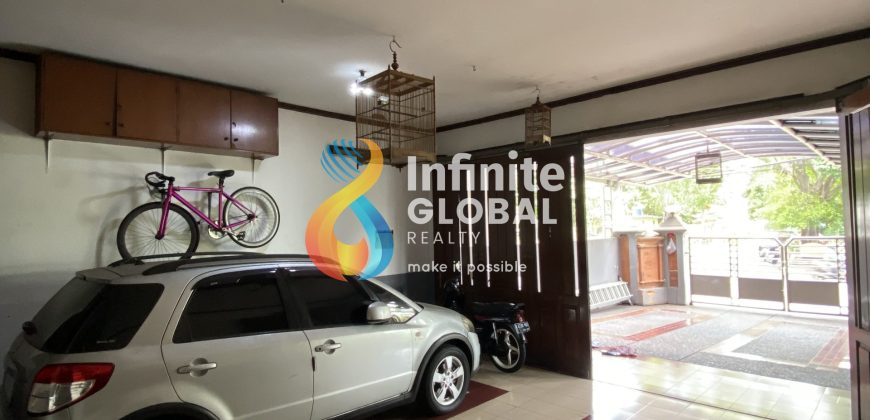 Dijual Rumah Area Pondok Indah Classic Design Dekat Dengan PIM