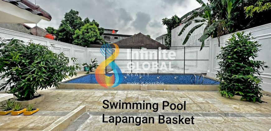 Dijual Rumah Mewah With Private Swimming Pool