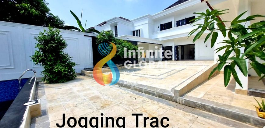 Dijual Rumah Mewah With Private Swimming Pool
