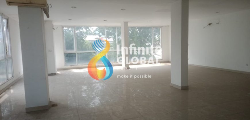 Disewakan Ruko Area Komersil Tebet Bangunan 3 Lantai