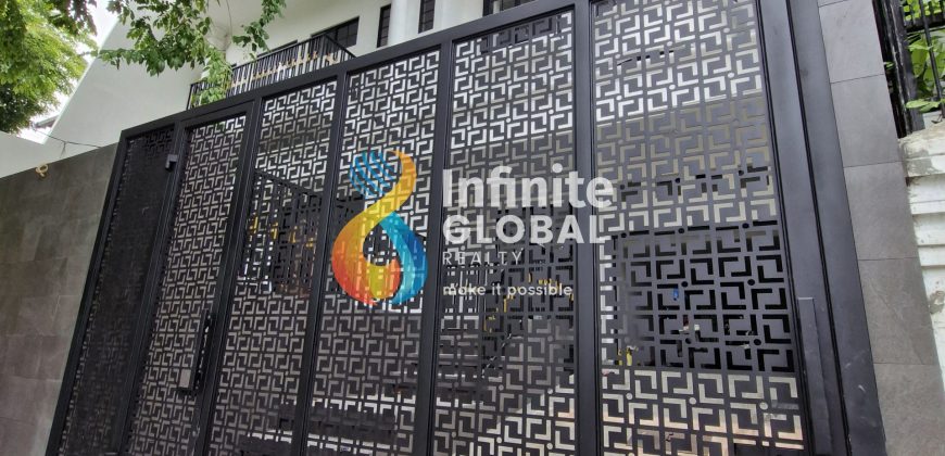 Dijual Rumah Baru Mewah 3 lantai daerah Tomang