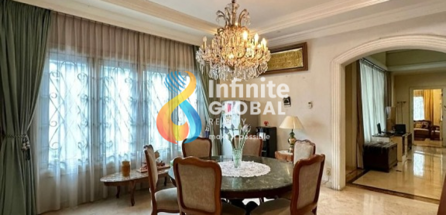 DIJUAL RUMAH MEWAH SIAP HUNI HALAMAN LUAS ROW JALAN LEBAR