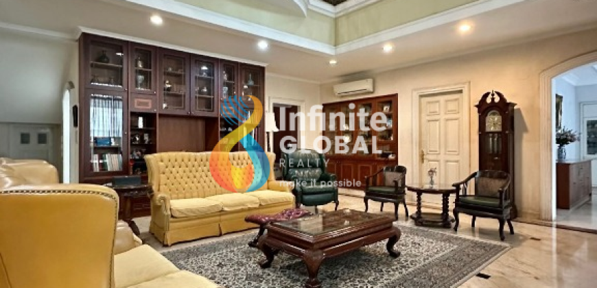 DIJUAL RUMAH MEWAH SIAP HUNI HALAMAN LUAS ROW JALAN LEBAR