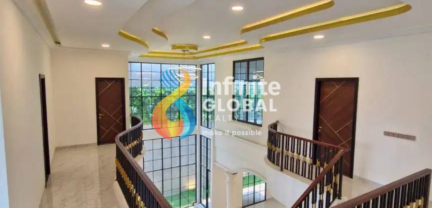 Dijual Rumah Baru Mewah 3 lantai daerah Tomang