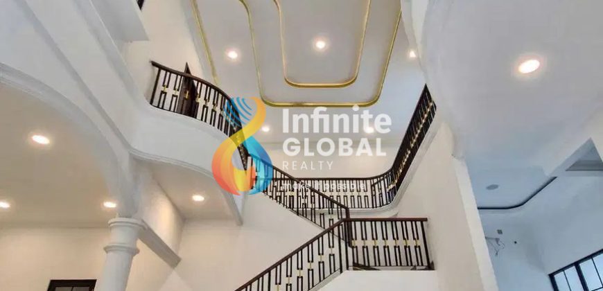 Dijual Rumah Baru Mewah 3 lantai daerah Tomang