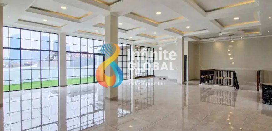 Dijual Rumah Baru Mewah 3 lantai daerah Tomang