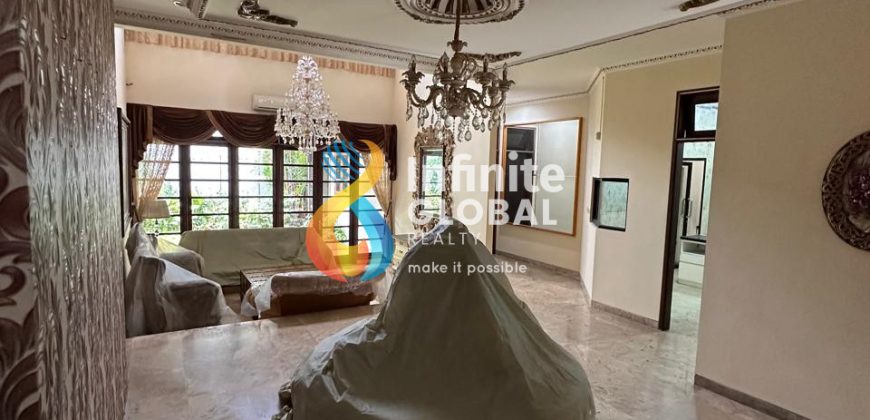 DISEWAKAN RUMAH USAHA GANDARIA KEBAYORAN BARU EX CLINIC