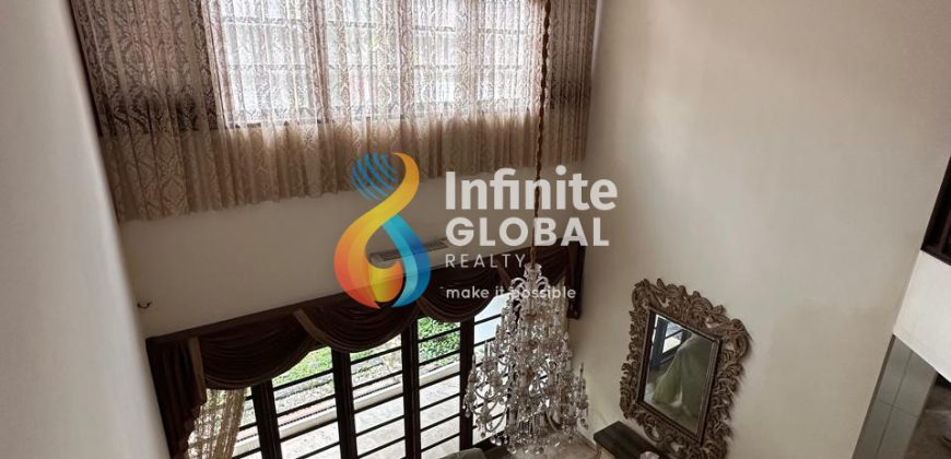 DISEWAKAN RUMAH USAHA GANDARIA KEBAYORAN BARU EX CLINIC