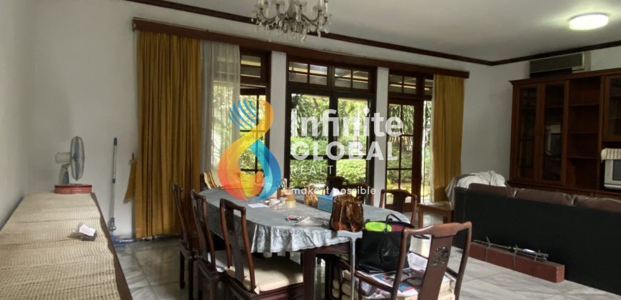 DISEWAKAN Rumah Lingkungan Asri di Kebayoran Baru