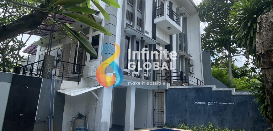 Dijual Cepat Rumah 3 Lantai di Bangka Kemang Jakarta Selatan