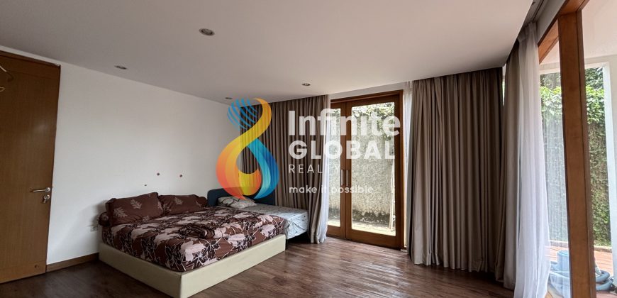 Compound House For Rent 2 level house with Private pool And Garden