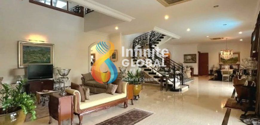 DIJUAL RUMAH MEWAH 2.5 LANTAI PRIVATE POOL  SANGAT STRATEGIS