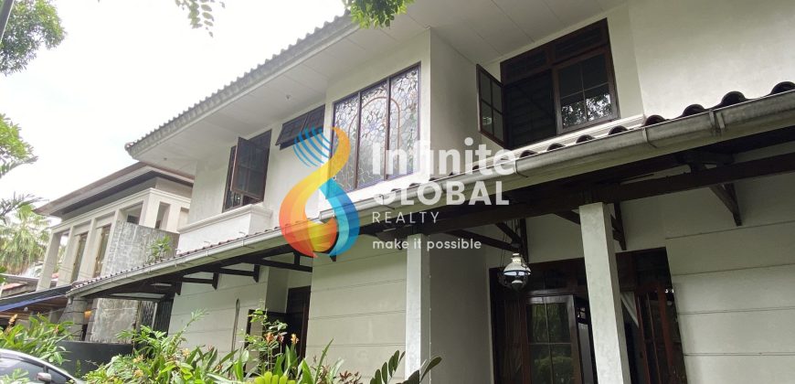 DISEWAKAN Rumah Lingkungan Asri di Kebayoran Baru