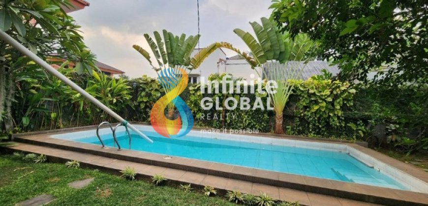 DIJUAL RUMAH TROPICAL CANTIK STRATEGIS LEBAK BULUS