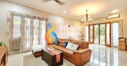 DIJUAL RUMAH TROPICAL CANTIK STRATEGIS LEBAK BULUS