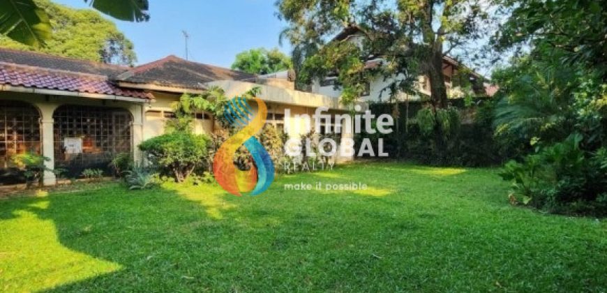 DIJUAL RUMAH KLASIK NGANTONG AREA KEMANG