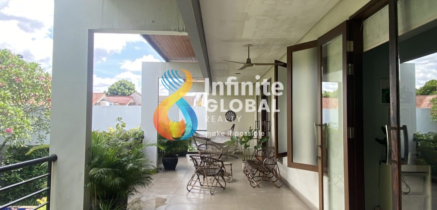 Price Drop 10M! Modern Tropical Luxury House di Kebayoran Baru LT 888 m² Private Pool