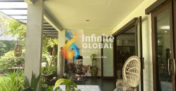 Price Drop 10M! Modern Tropical Luxury House di Kebayoran Baru LT 888 m² Private Pool