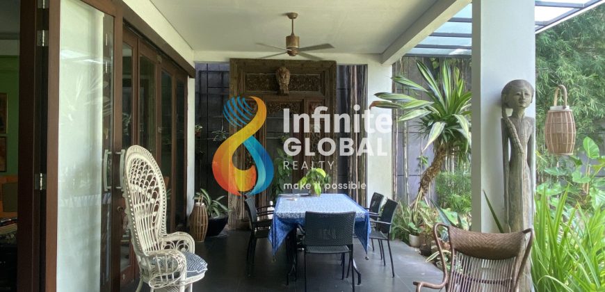 Price Drop 10M! Modern Tropical Luxury House di Kebayoran Baru LT 888 m² Private Pool