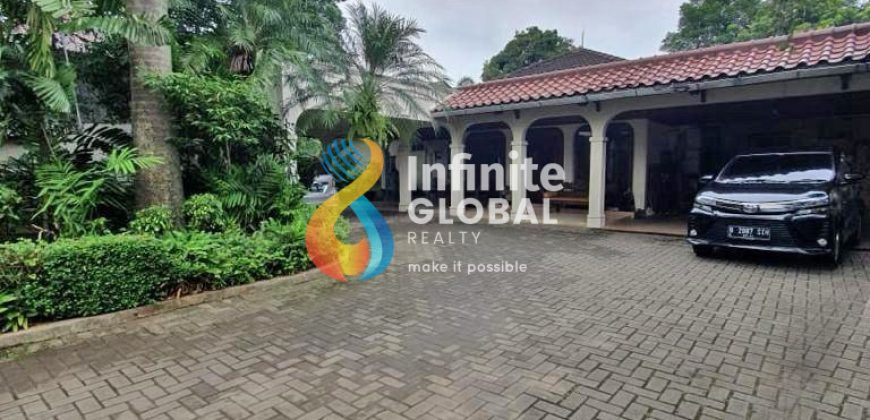 DIJUAL RUMAH KLASIK NGANTONG AREA KEMANG