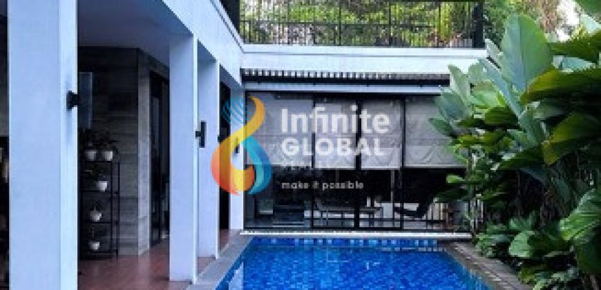 Dijual Rumah Cantik Nyaman dan Asri di Kemang Jakarta Selatan