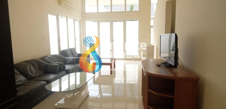 Dijual Rumah Suvarna Sutra Alam Sutera 2 Lantai