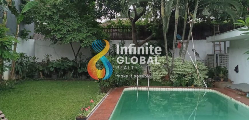 Dijual Rumah Bangunan Lama Daerah Kemang Jaksel Cocok untuk expat