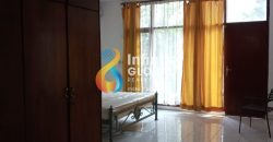 Dijual Rumah Bangunan Lama Daerah Kemang Jaksel Cocok untuk expat