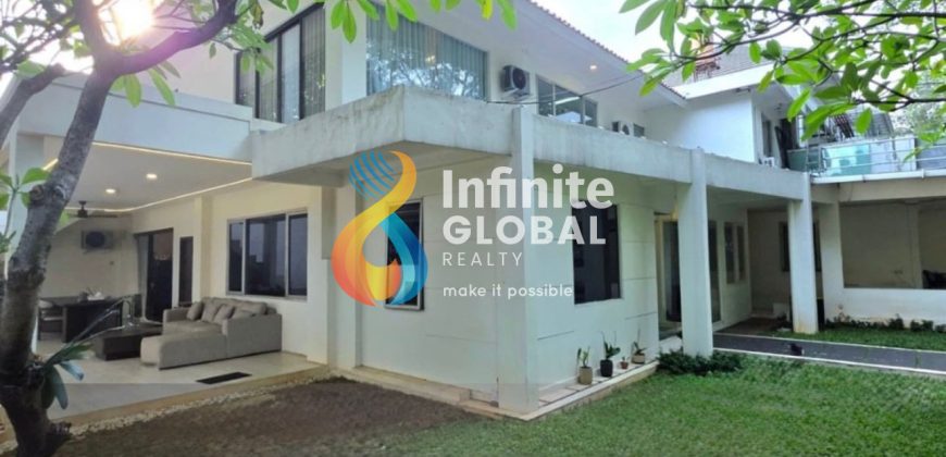 Dijual Rumah KEBAYORAN BARU Lokasi Strategis