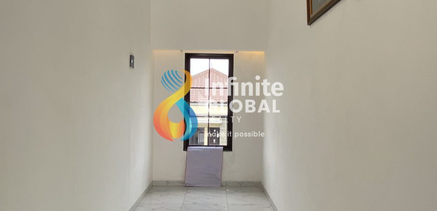 Dijual Rumah Modern Minimalis dengan Nuansa Tropis Kontempore