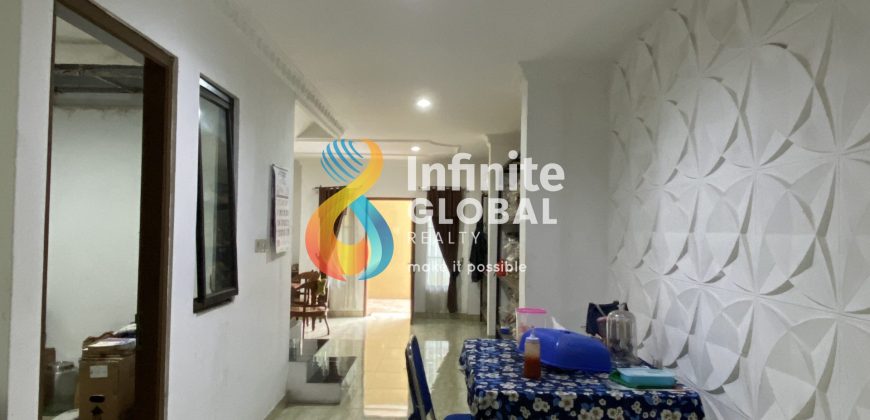 Dijual Rumah Modern Minimalis dengan Nuansa Tropis Kontempore