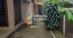 DISEWAKAN RUMAH 2 LANTAI Di JATIWARINGIN FURNISHED