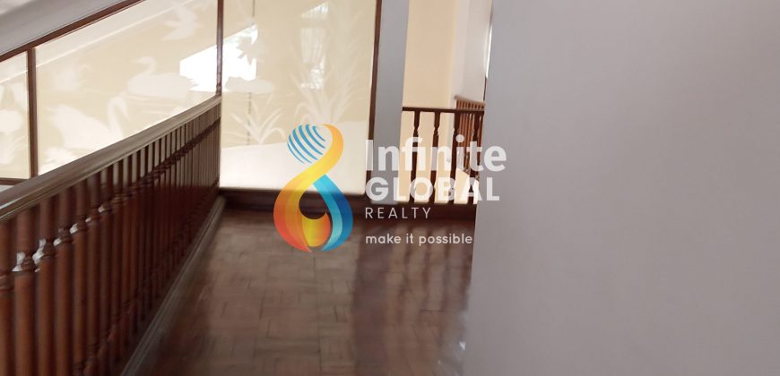 DISEWAKAN RUMAH 2 LANTAI Di JATIWARINGIN FURNISHED