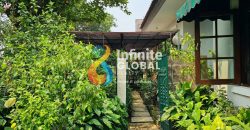 Dijual Rumah Tropical Klasik Kemang