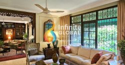 Dijual Rumah Tropical Klasik Kemang