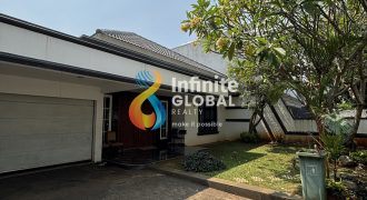 FOR SALE HOUSE CIPETE BIG GARDEN DEPAN BELAKANG