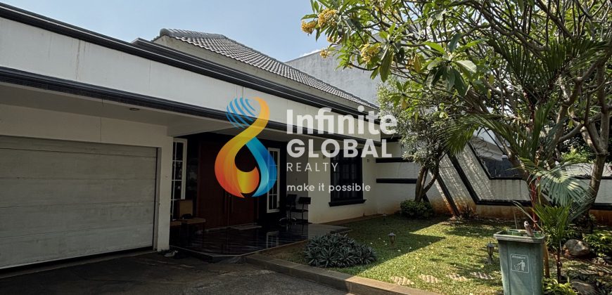 FOR SALE HOUSE CIPETE BIG GARDEN DEPAN BELAKANG