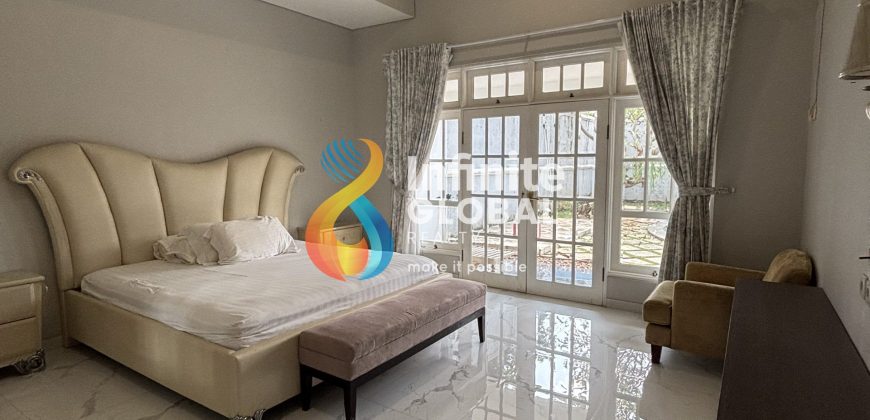 FOR SALE HOUSE CIPETE BIG GARDEN DEPAN BELAKANG