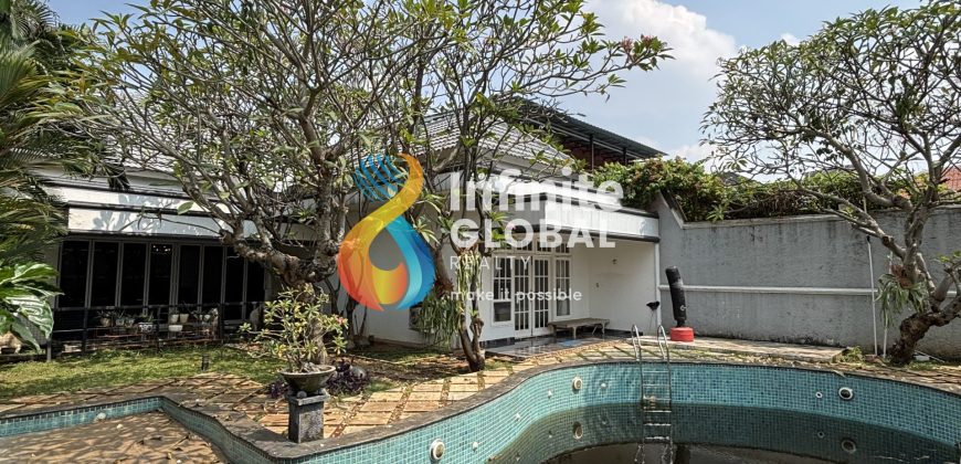 FOR SALE HOUSE CIPETE BIG GARDEN DEPAN BELAKANG
