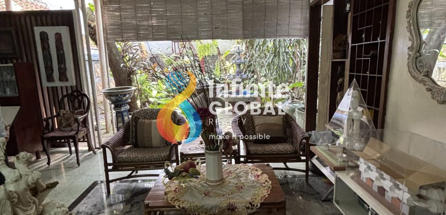 DIJUAL RUMAH TUA LOKASI EXCLUSIVE MENTENG